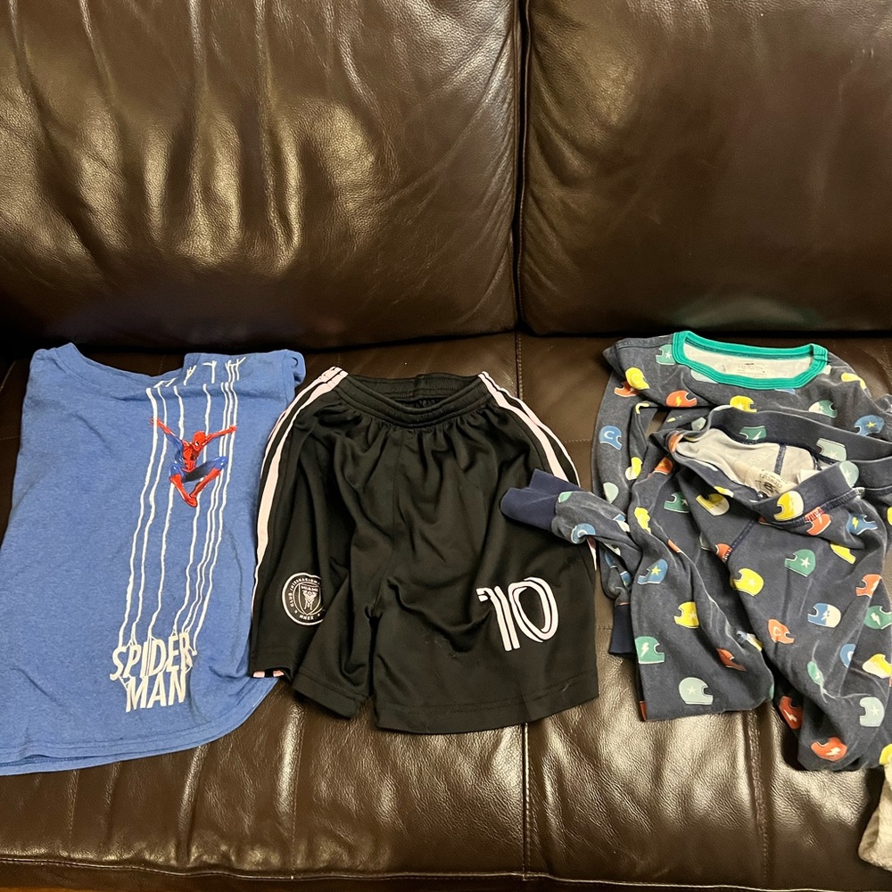 Crew cuts pajama Marvel Spider-Man Blue Graphic Tee and black shirt boy bundle.